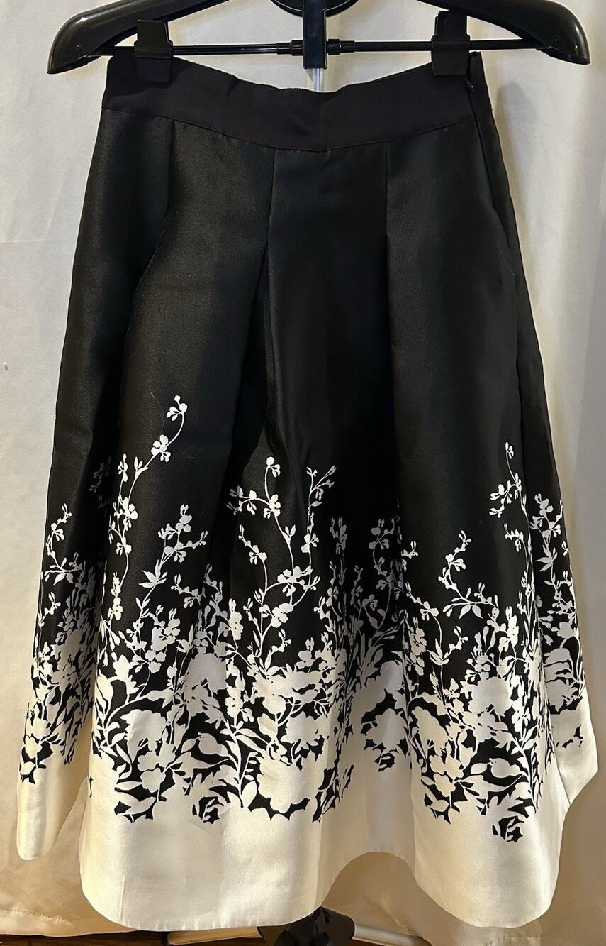 NWT White House Black Market Floral Midi Skirt size 2